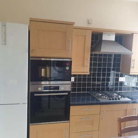 London Luxury Apartments 5 Min Walk From Ilford Station, With Free Parking Free Wifi Экстерьер фото