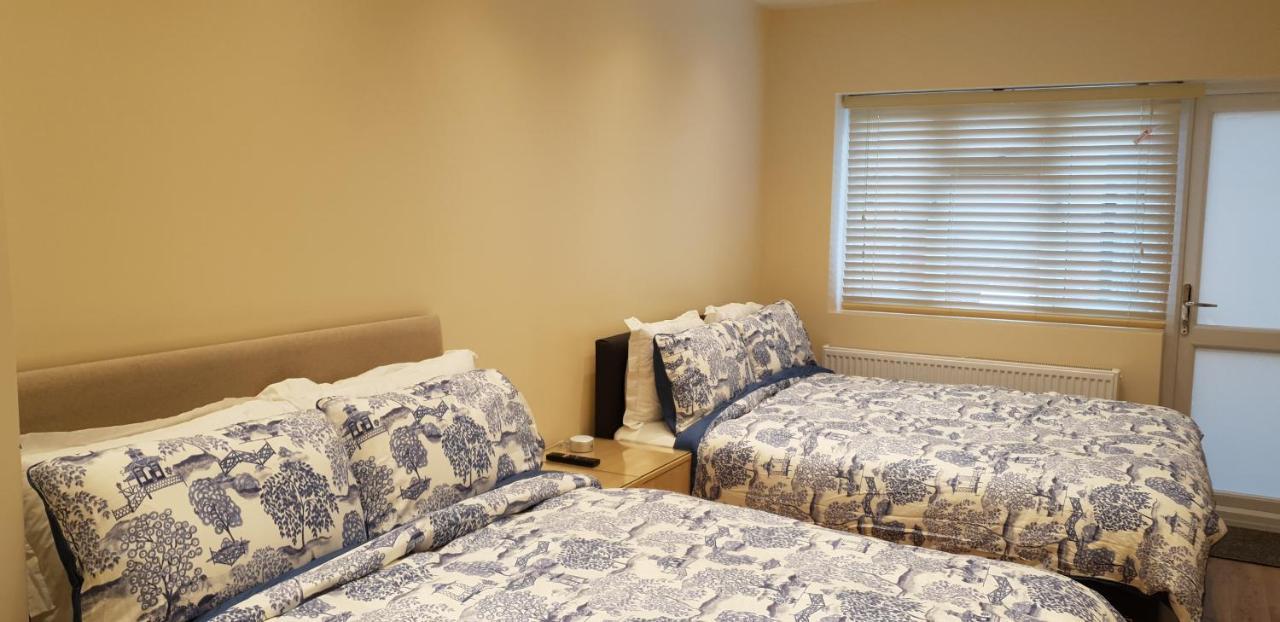 London Luxury Apartments 5 Min Walk From Ilford Station, With Free Parking Free Wifi Экстерьер фото