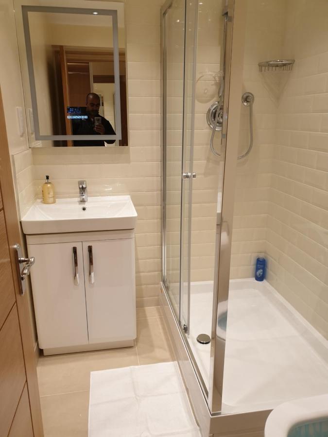 London Luxury Apartments 5 Min Walk From Ilford Station, With Free Parking Free Wifi Экстерьер фото