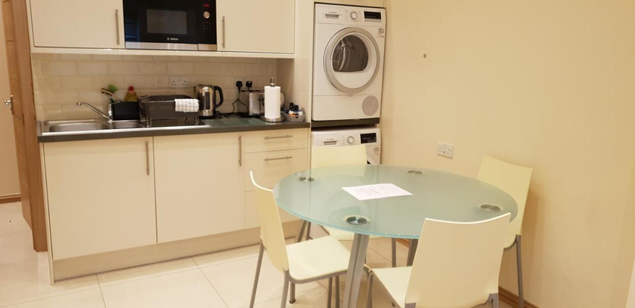 London Luxury Apartments 5 Min Walk From Ilford Station, With Free Parking Free Wifi Экстерьер фото