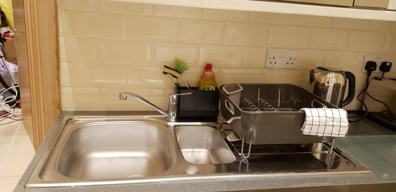 London Luxury Apartments 5 Min Walk From Ilford Station, With Free Parking Free Wifi Экстерьер фото
