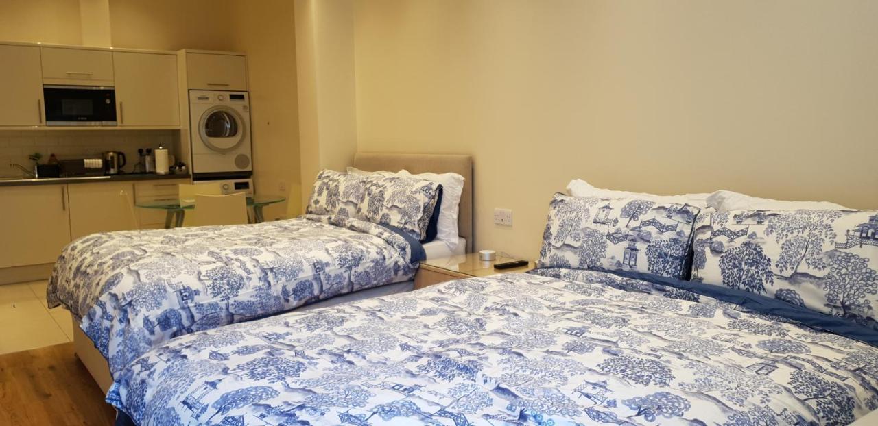 London Luxury Apartments 5 Min Walk From Ilford Station, With Free Parking Free Wifi Экстерьер фото
