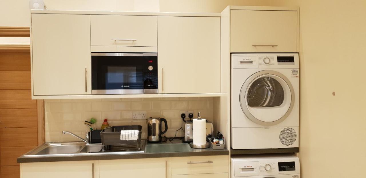 London Luxury Apartments 5 Min Walk From Ilford Station, With Free Parking Free Wifi Экстерьер фото