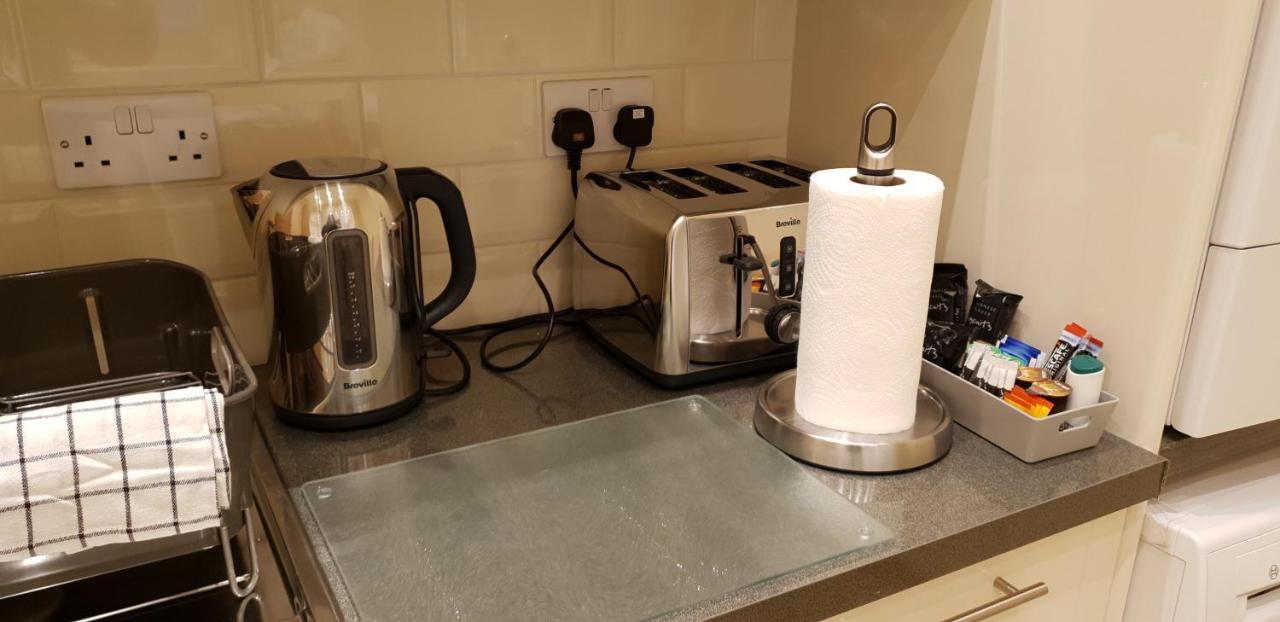 London Luxury Apartments 5 Min Walk From Ilford Station, With Free Parking Free Wifi Экстерьер фото