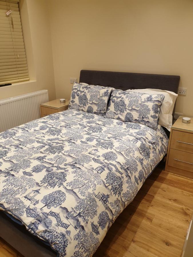 London Luxury Apartments 5 Min Walk From Ilford Station, With Free Parking Free Wifi Экстерьер фото