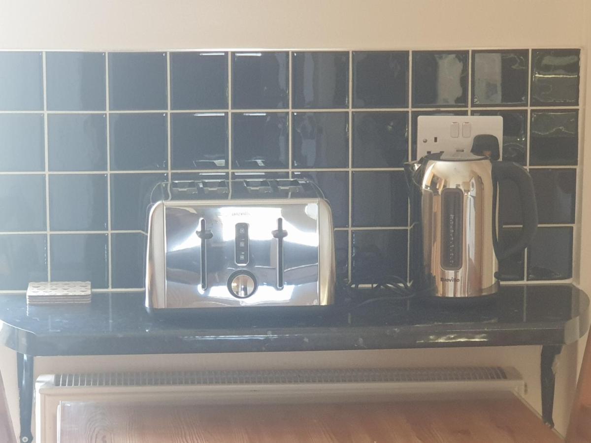 London Luxury Apartments 5 Min Walk From Ilford Station, With Free Parking Free Wifi Экстерьер фото