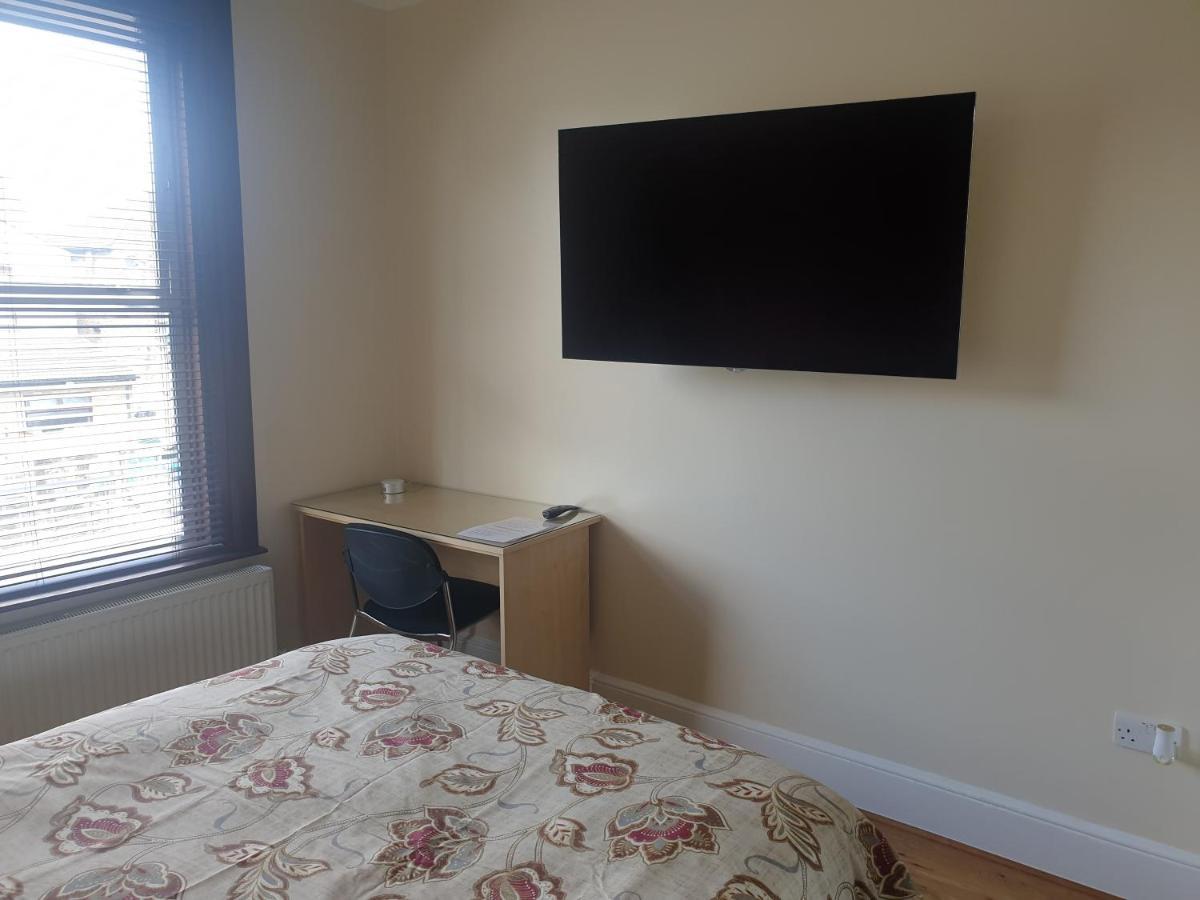 London Luxury Apartments 5 Min Walk From Ilford Station, With Free Parking Free Wifi Экстерьер фото