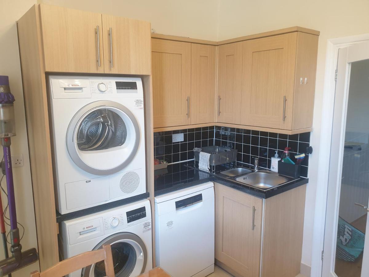 London Luxury Apartments 5 Min Walk From Ilford Station, With Free Parking Free Wifi Экстерьер фото