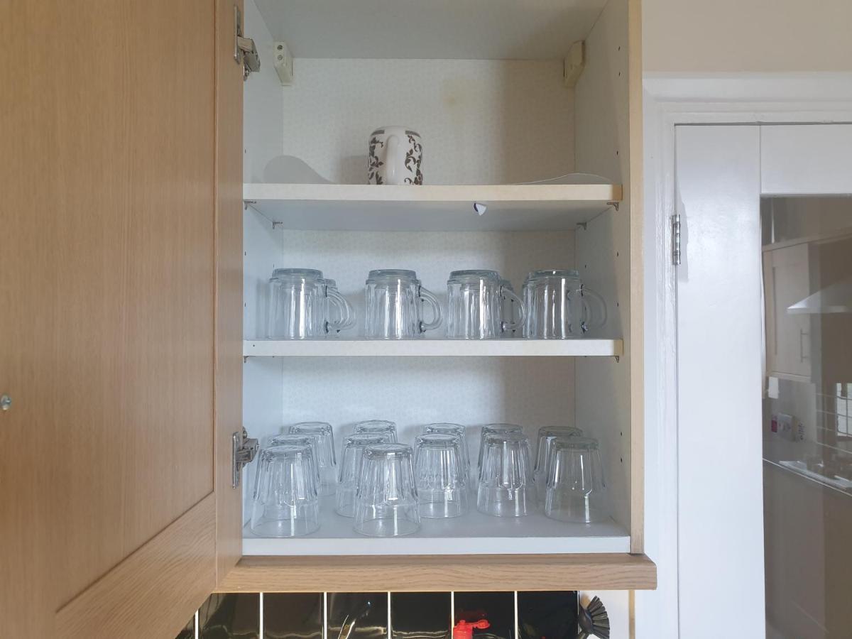 London Luxury Apartments 5 Min Walk From Ilford Station, With Free Parking Free Wifi Экстерьер фото