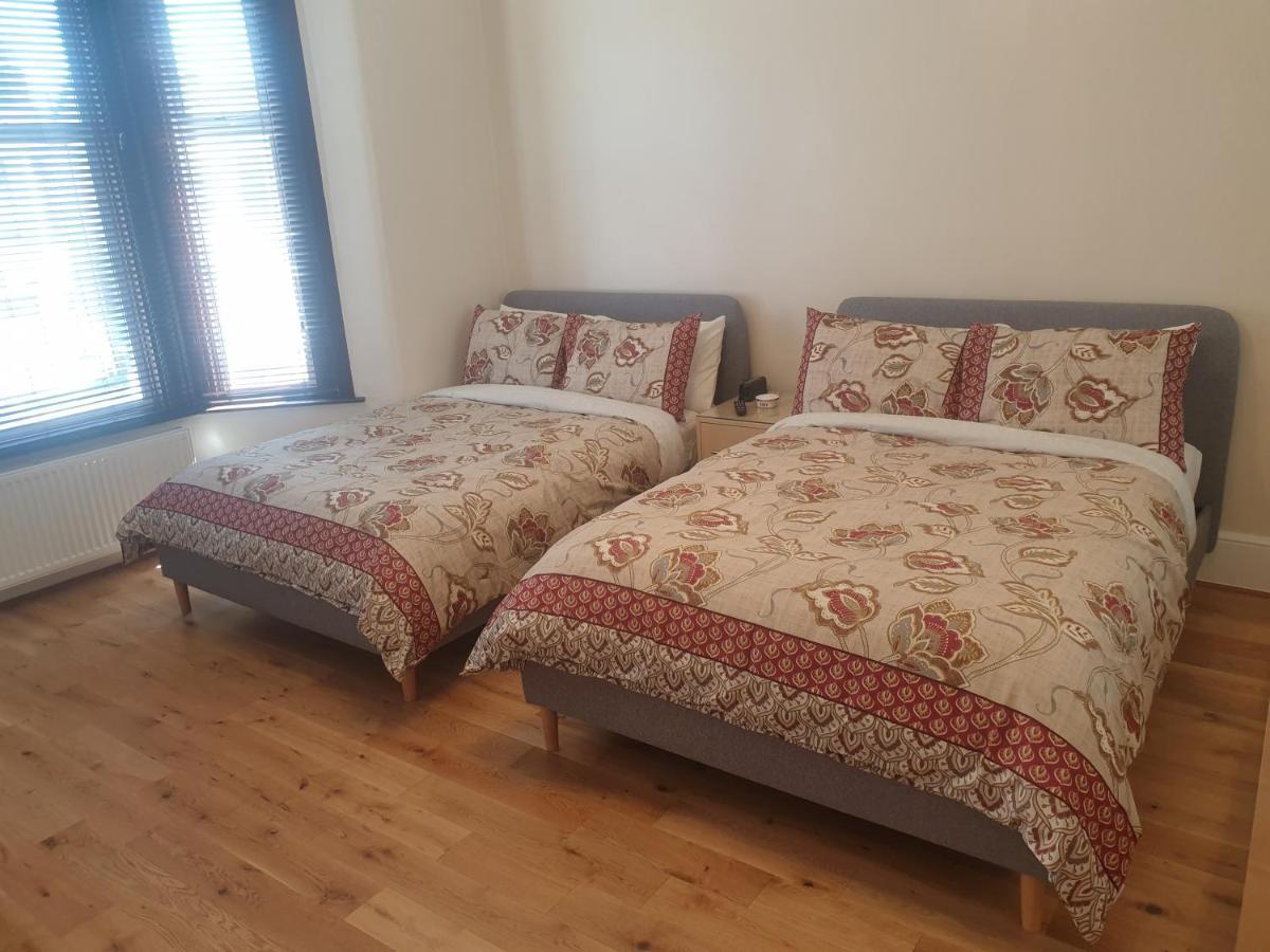 London Luxury Apartments 5 Min Walk From Ilford Station, With Free Parking Free Wifi Экстерьер фото